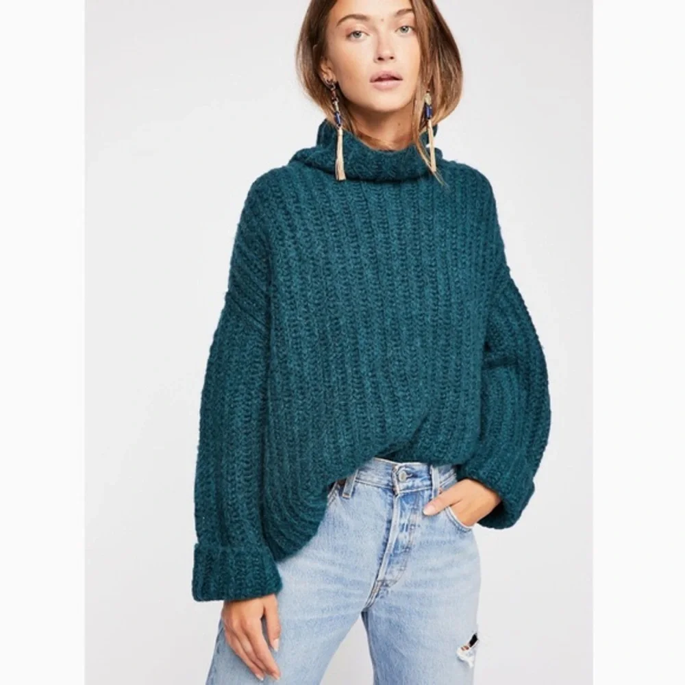 💙HP💚Free People Women's Fluffy Fox Sweater - Picture 1 of 6